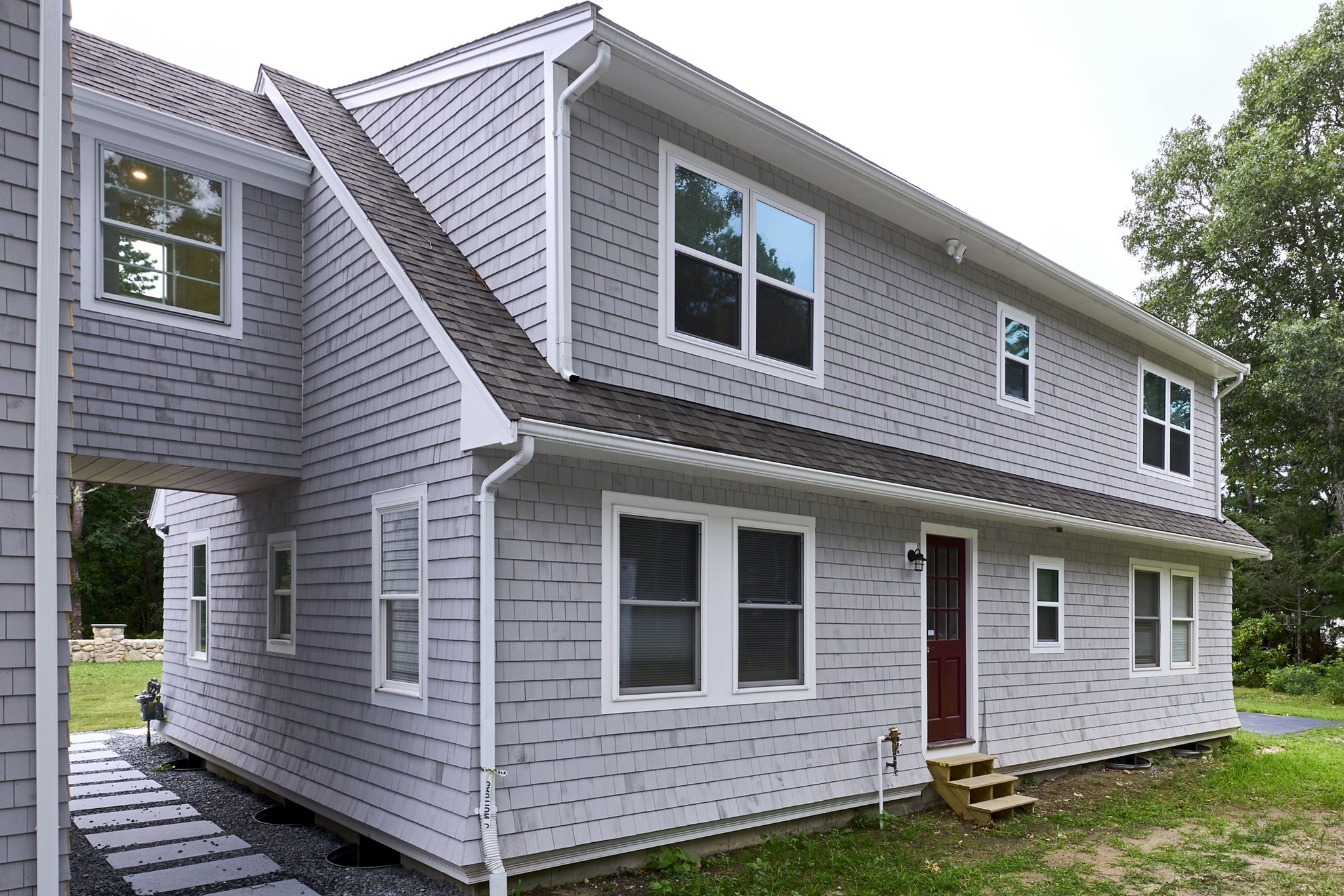 4 Edgerton Dr