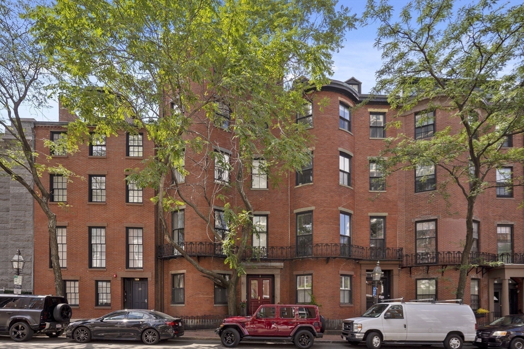 31 Bowdoin St # 4