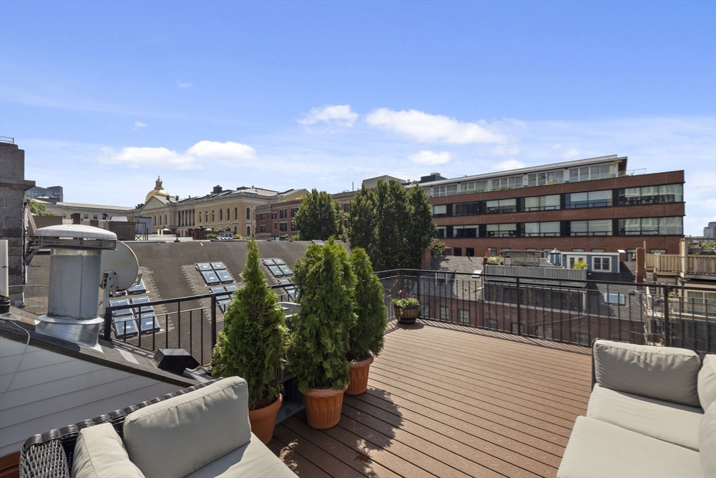 31 Bowdoin St # 4