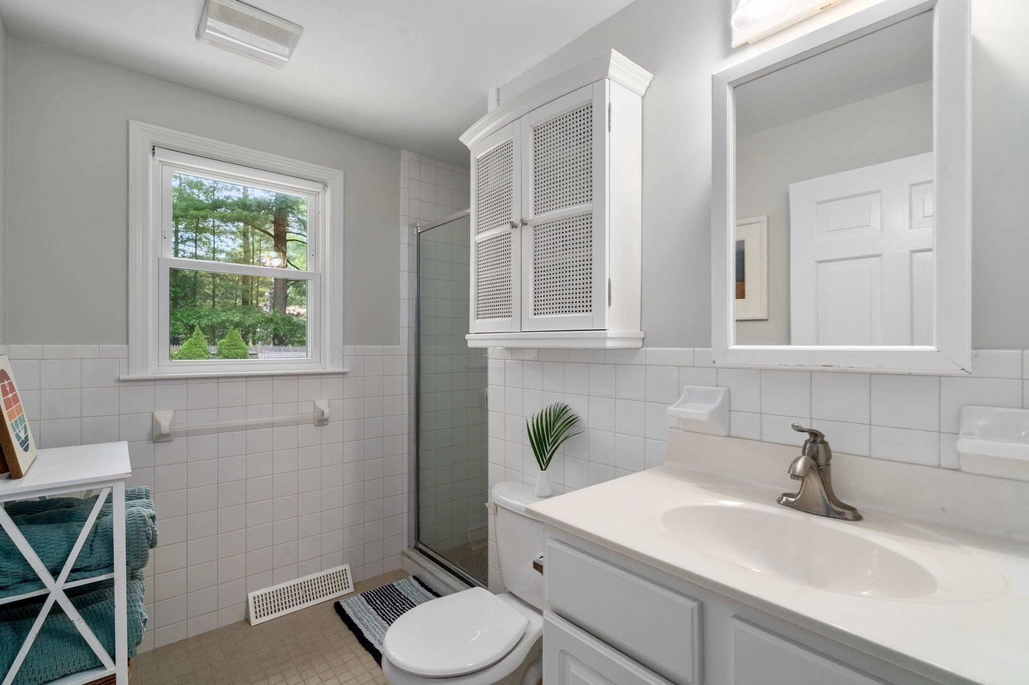 24 E Harbor Dr