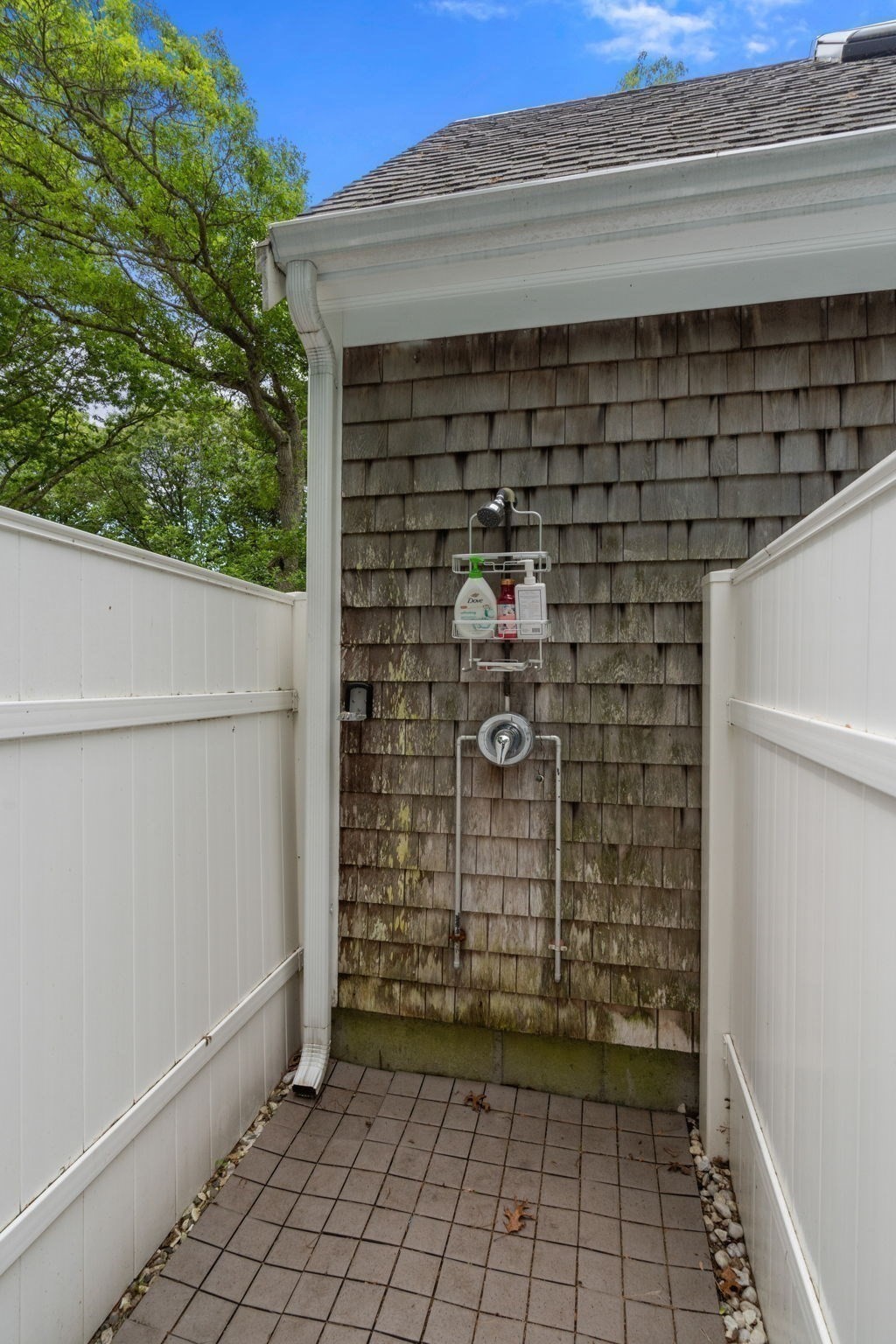24 E Harbor Dr