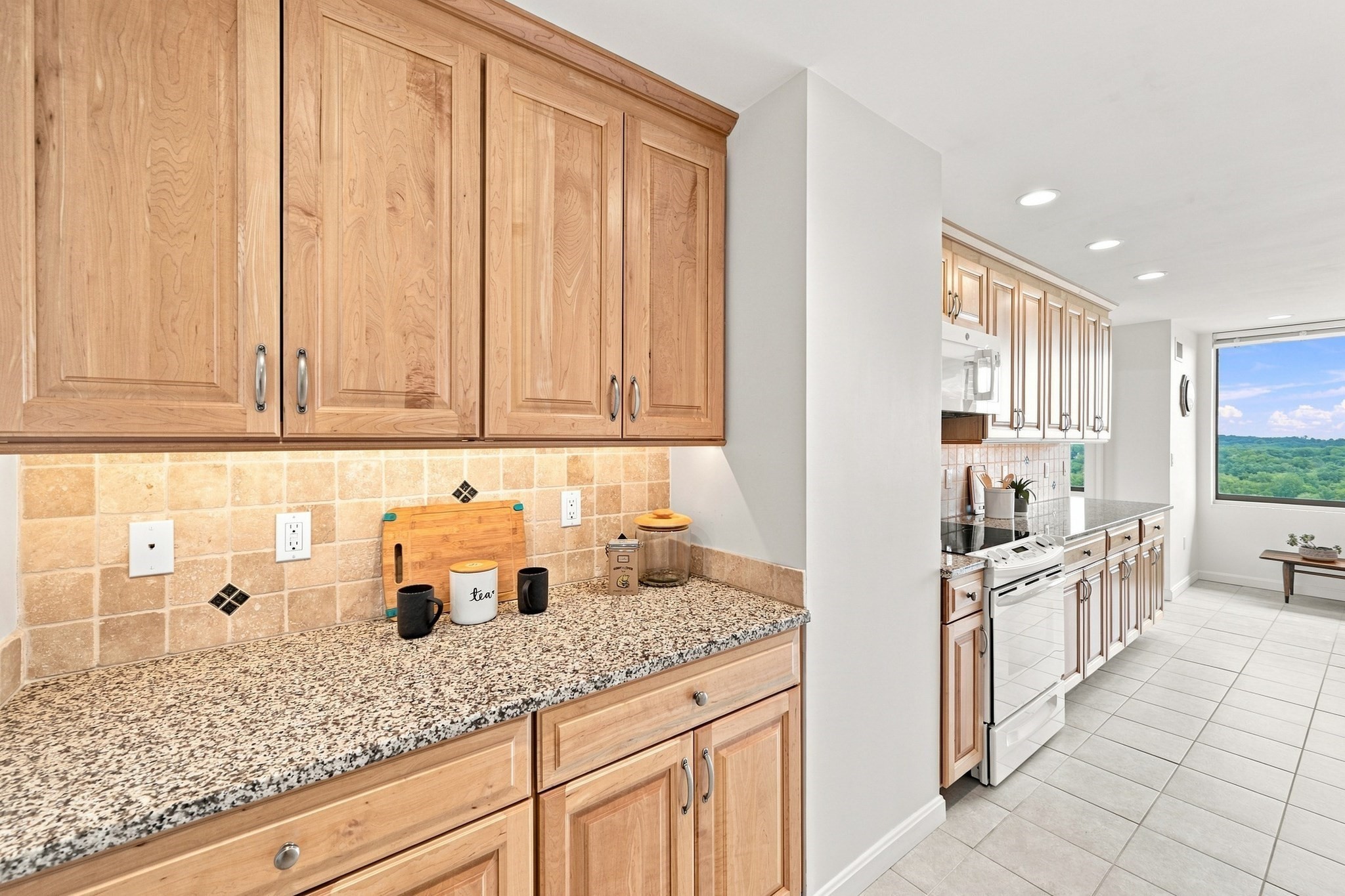 40 Village Rd # 1608