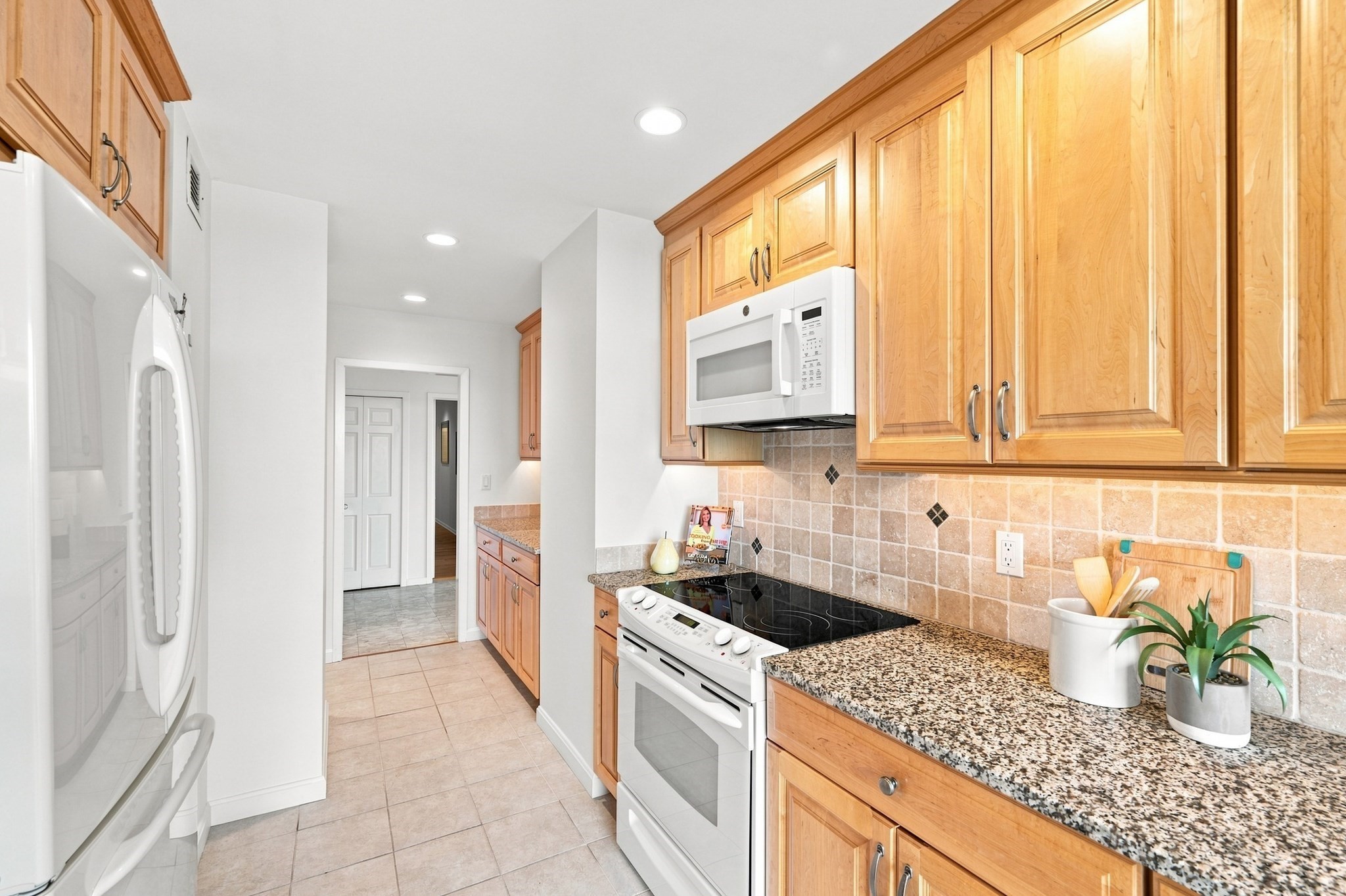 40 Village Rd # 1608