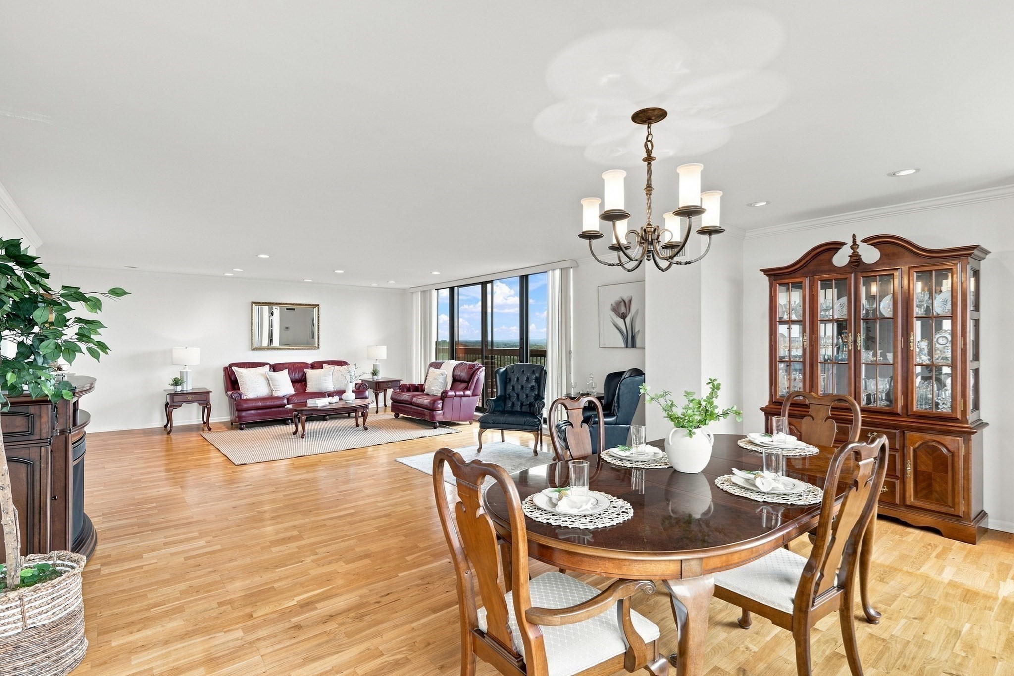 40 Village Rd # 1608