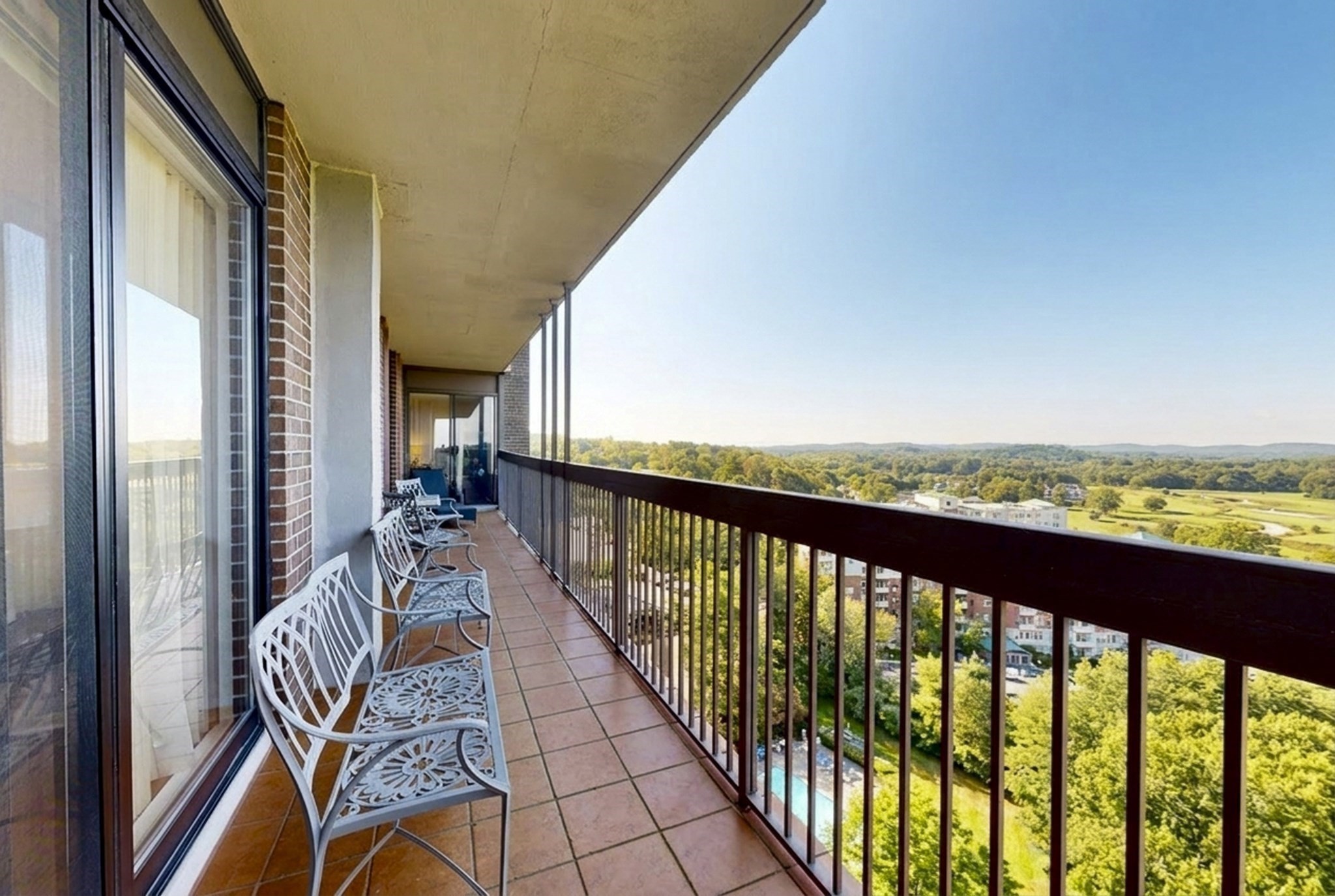 40 Village Rd # 1608