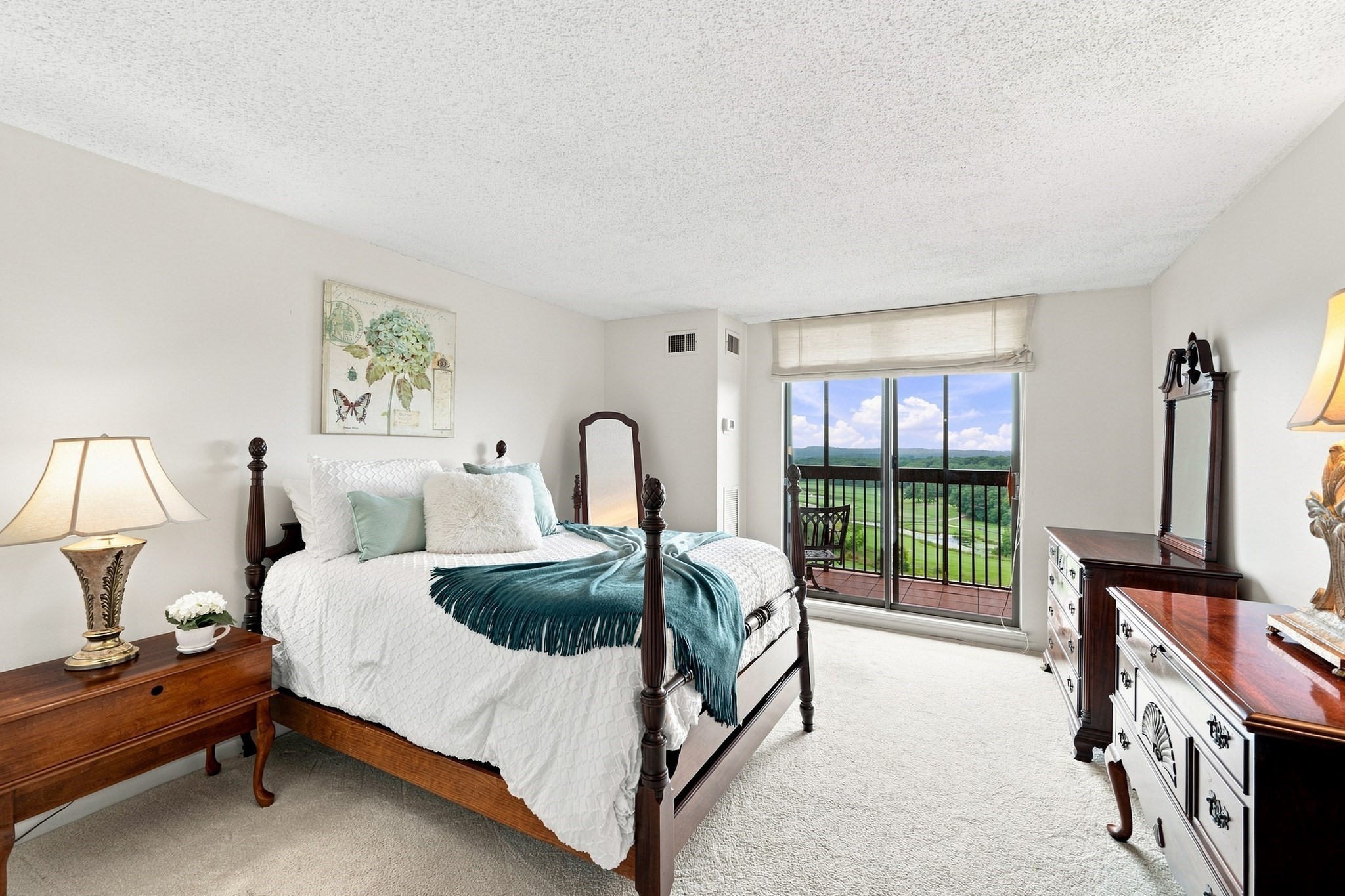 40 Village Rd # 1608