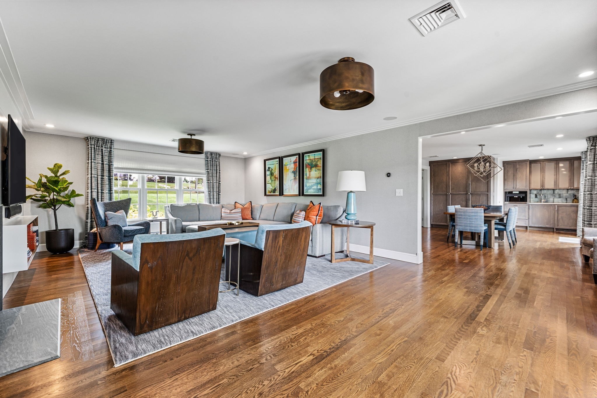 35 Smithshire Estates