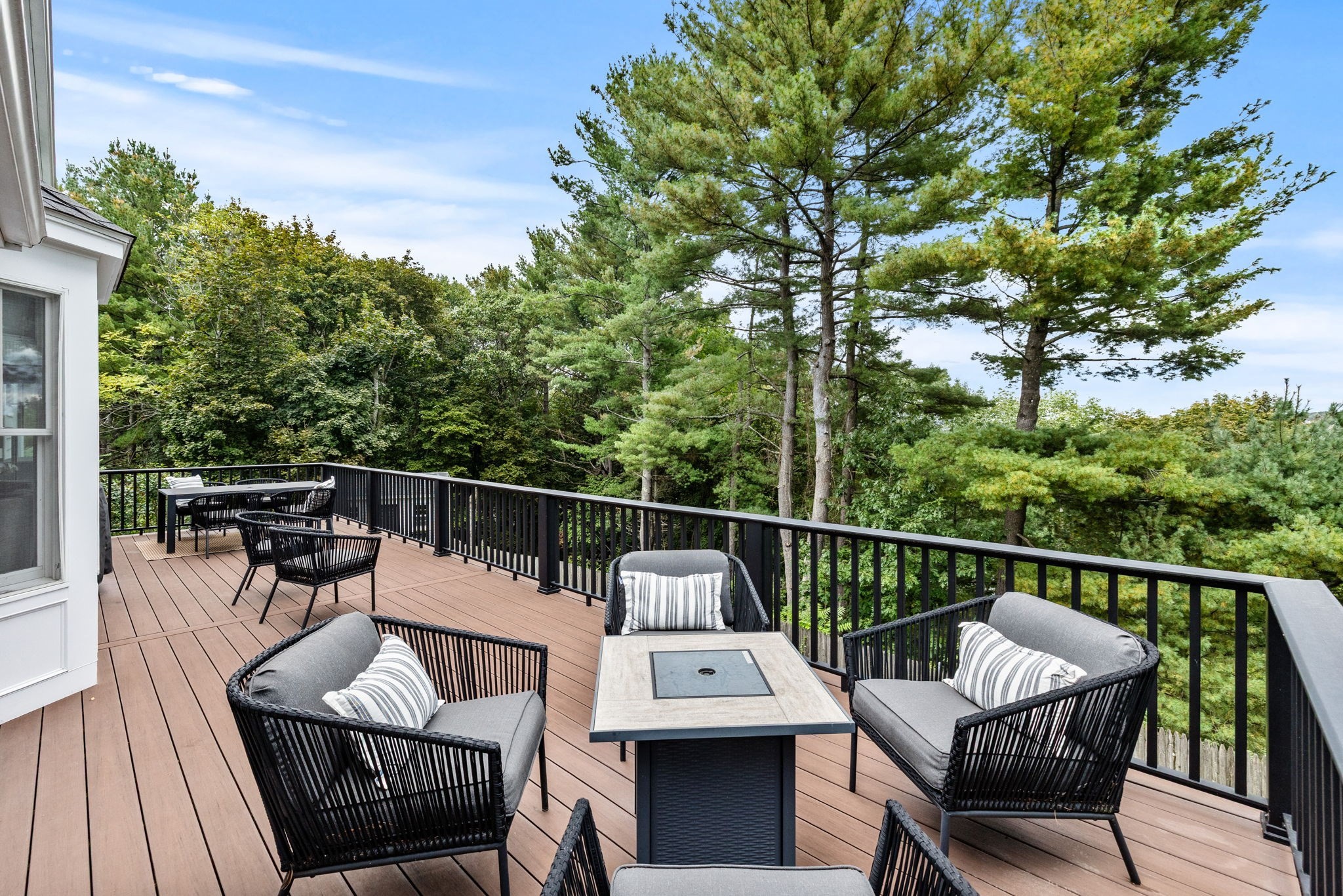 35 Smithshire Estates