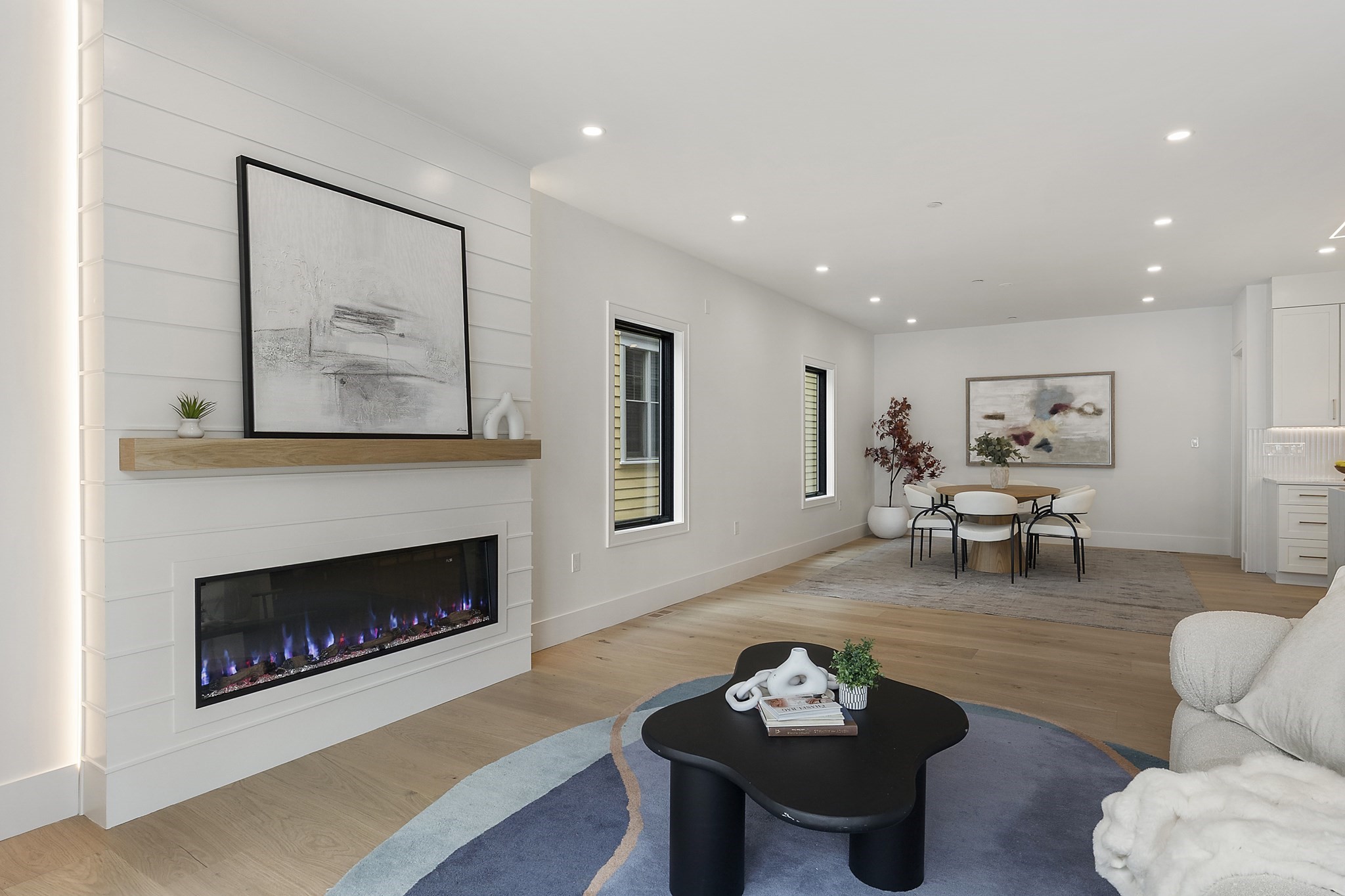 421 E. 6th St Unit: TH1