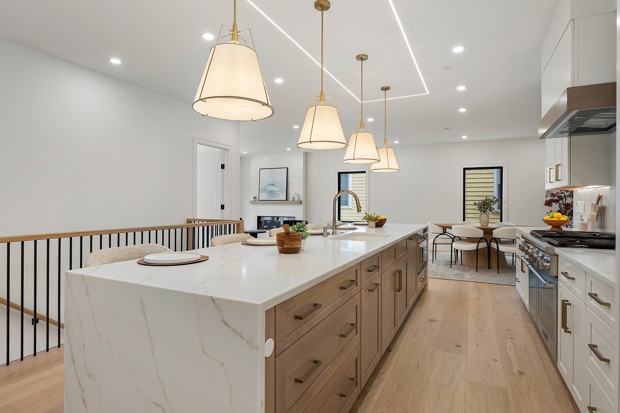 421 E. 6th St Unit: TH1