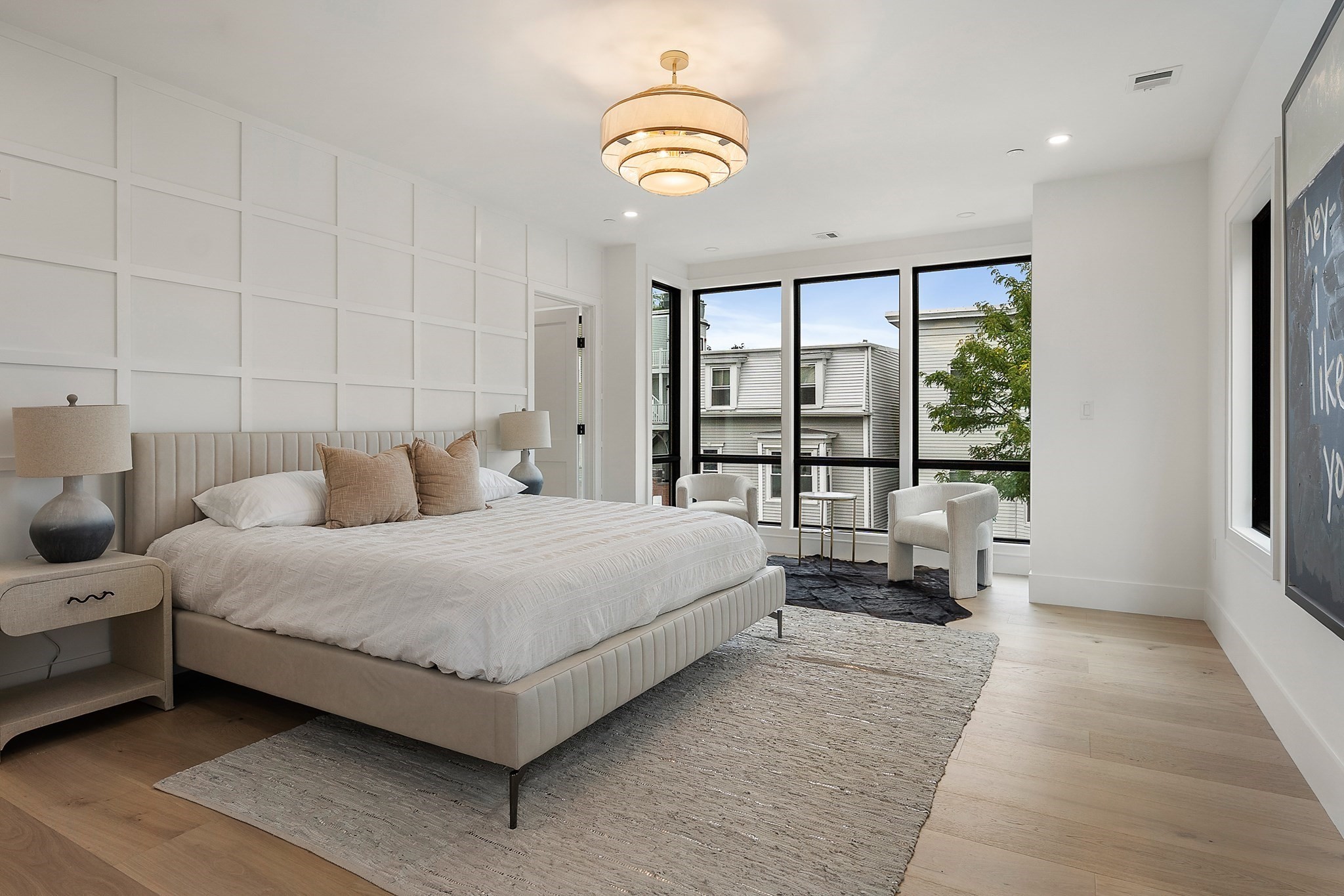 421 E. 6th St Unit: TH1
