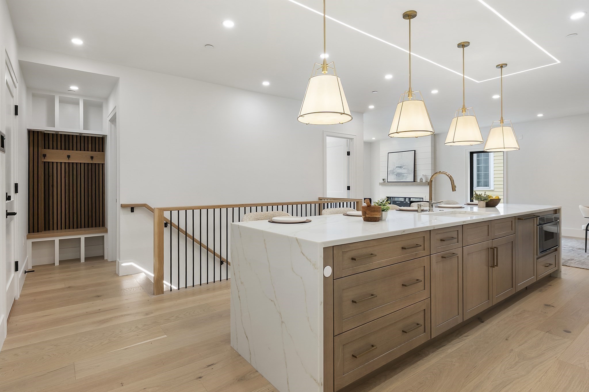 421 E. 6th St Unit: TH1