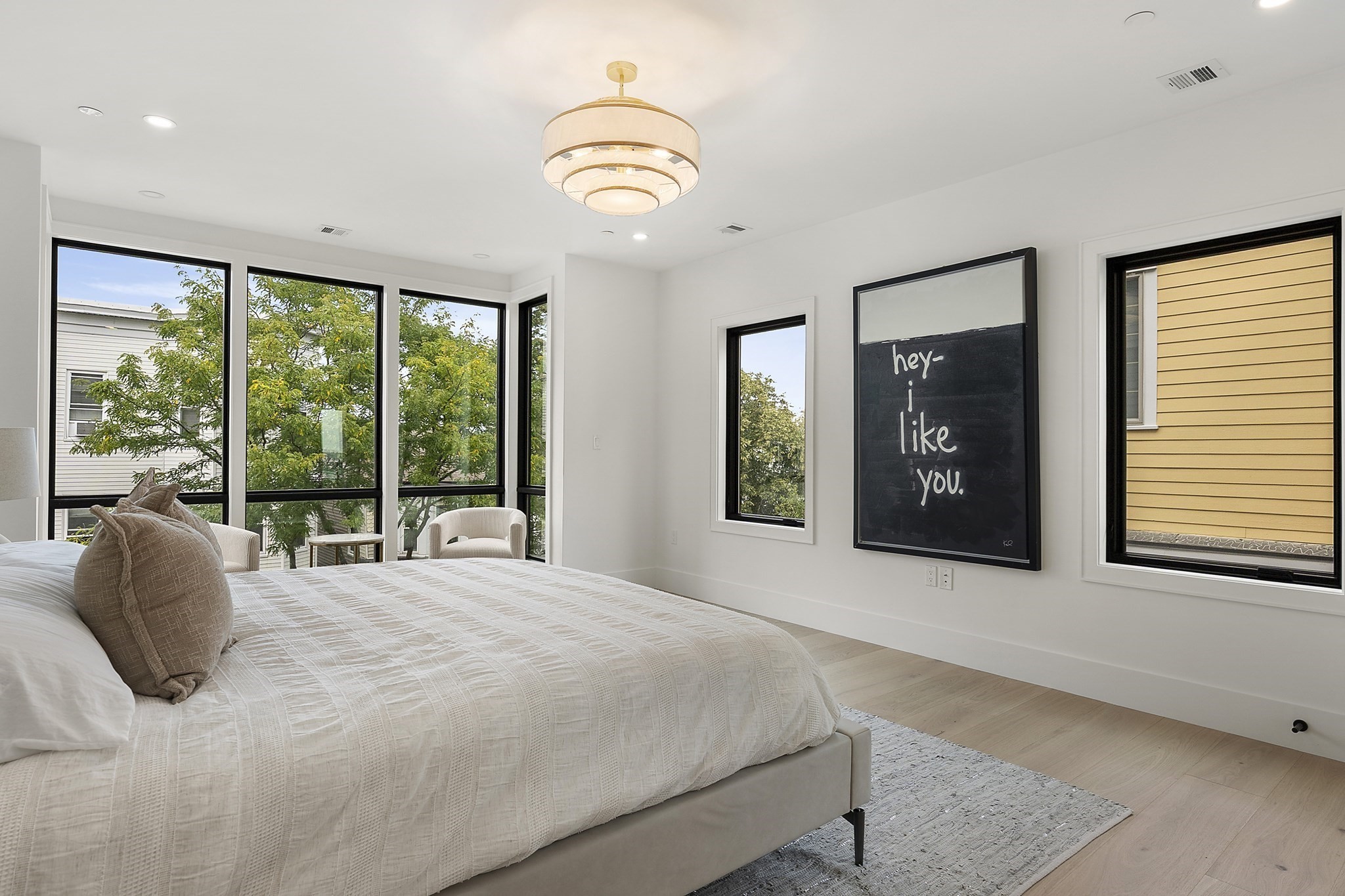 421 E. 6th St Unit: TH1
