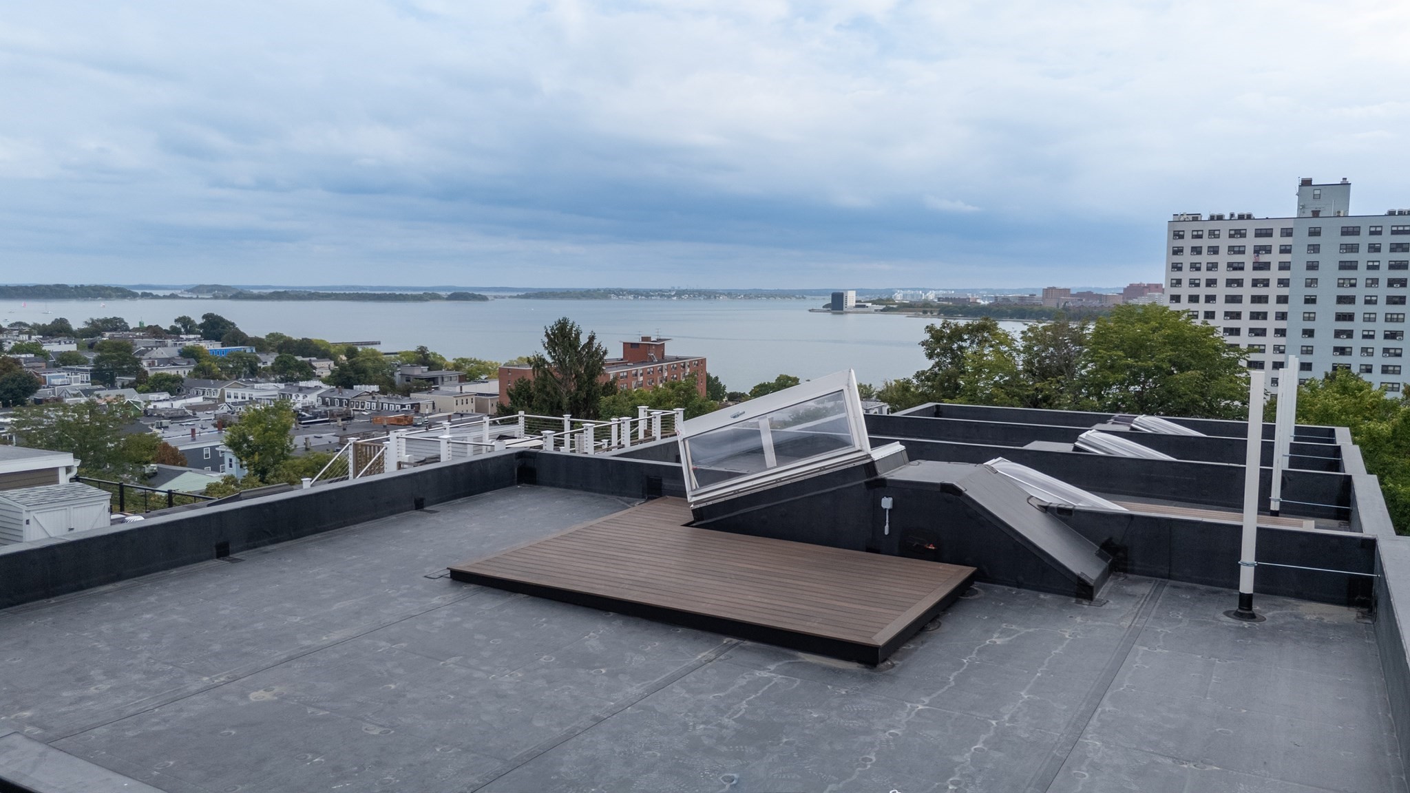 421 E. 6th St Unit: TH1
