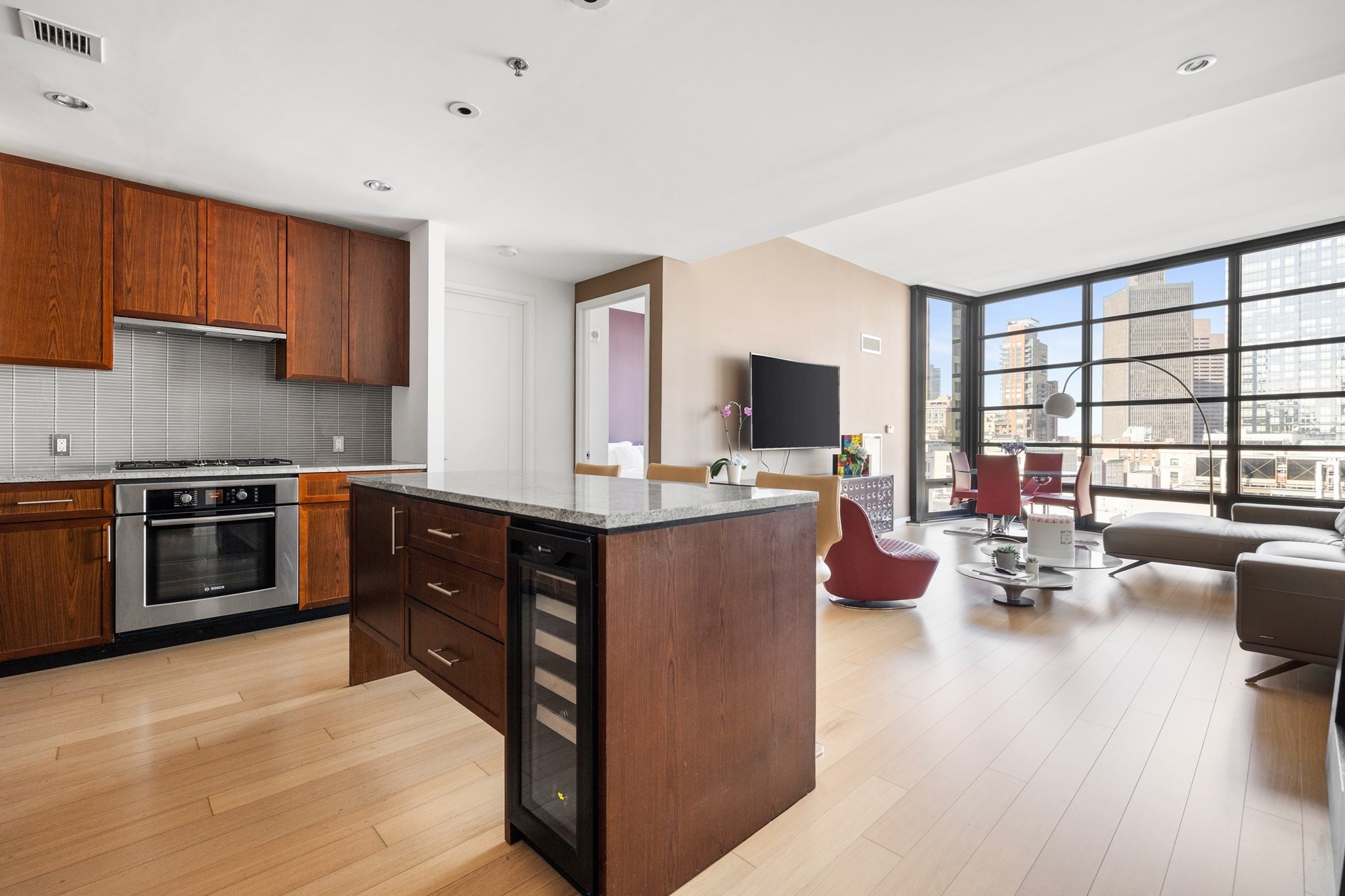 580 Washington Street Unit: PH05