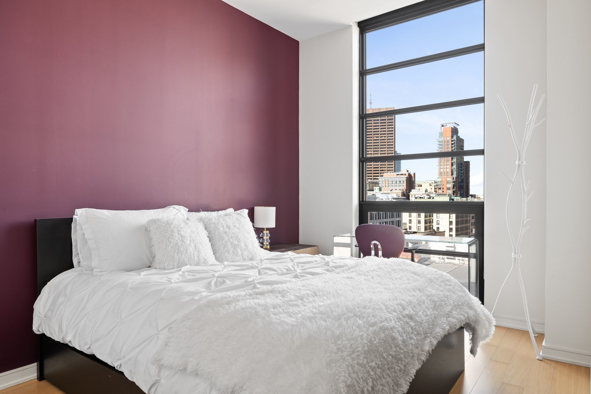 580 Washington Street Unit: PH05