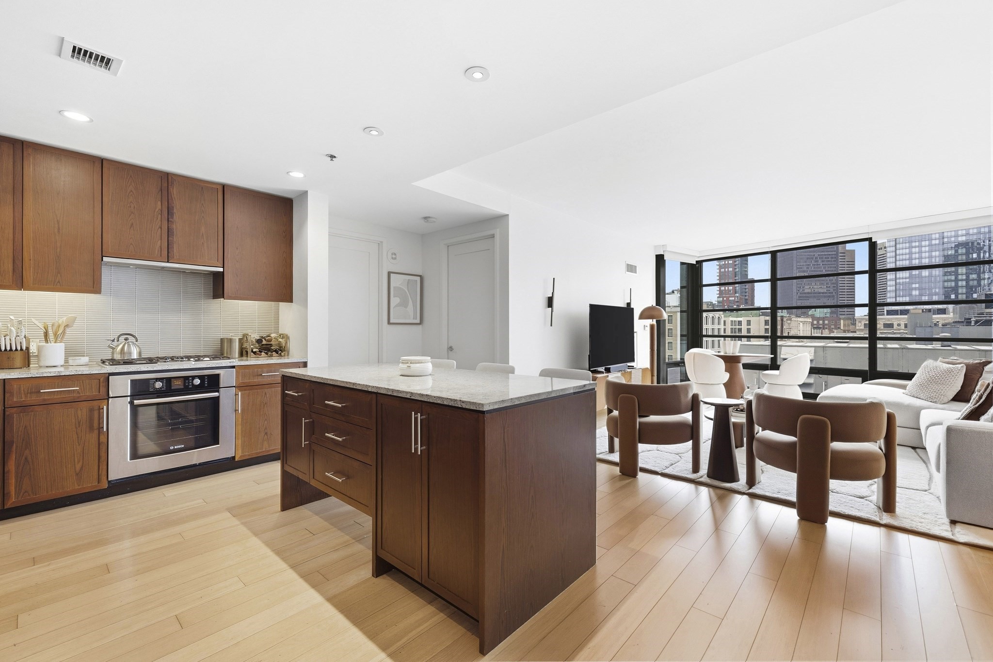 580 Washington St # 1207