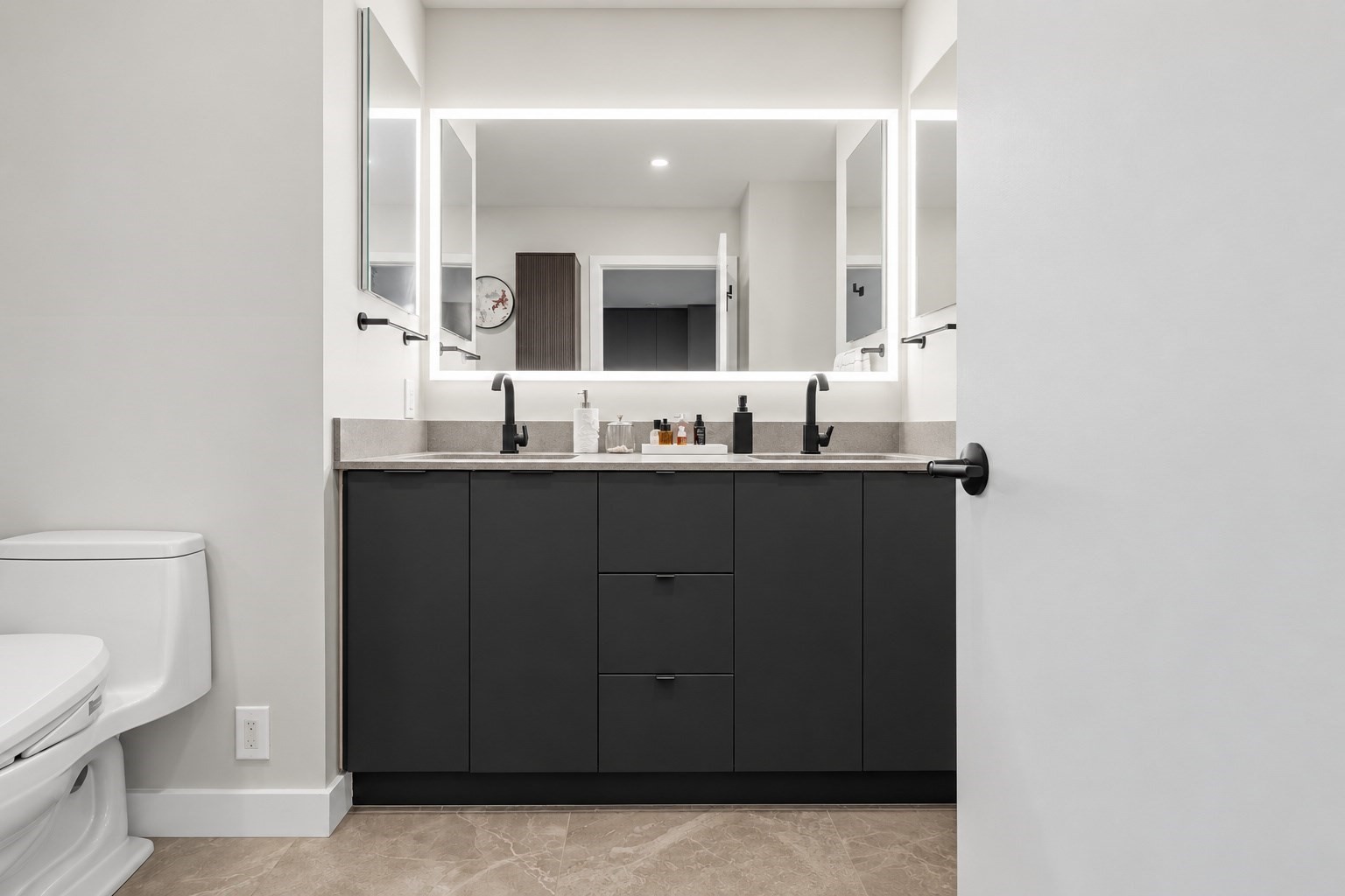 65 E India Row # 10E