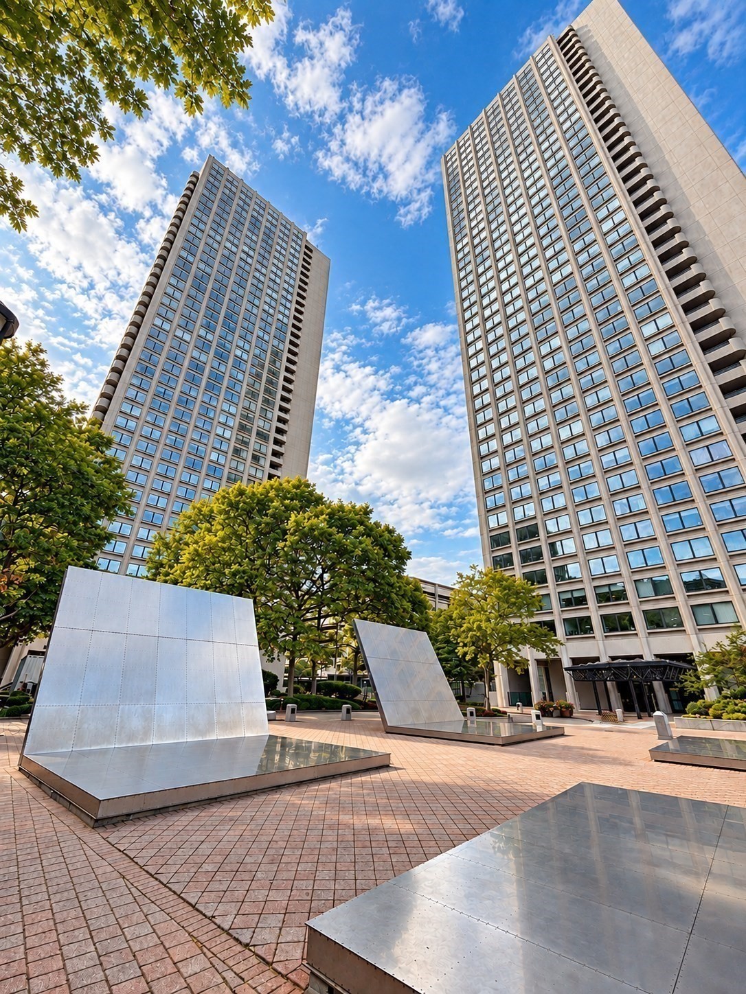 65 E India Row # 10E