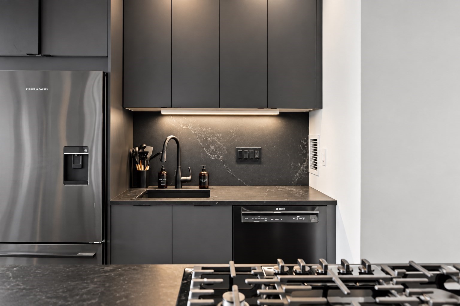 65 E India Row # 10E