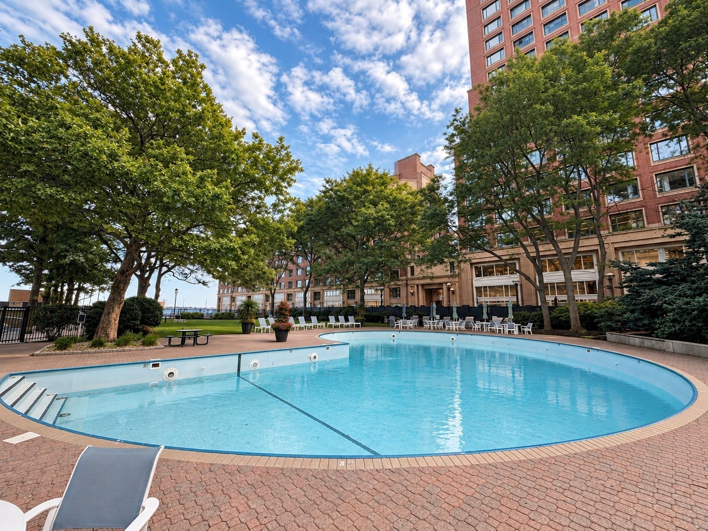 65 E India Row # 10E