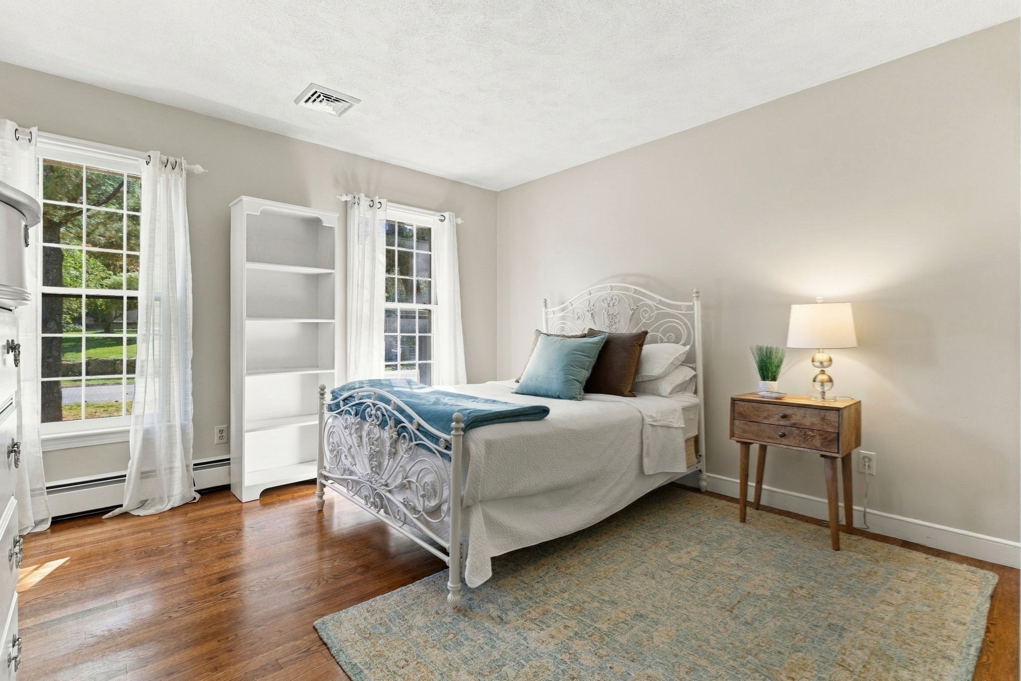 37 Smithshire Est
