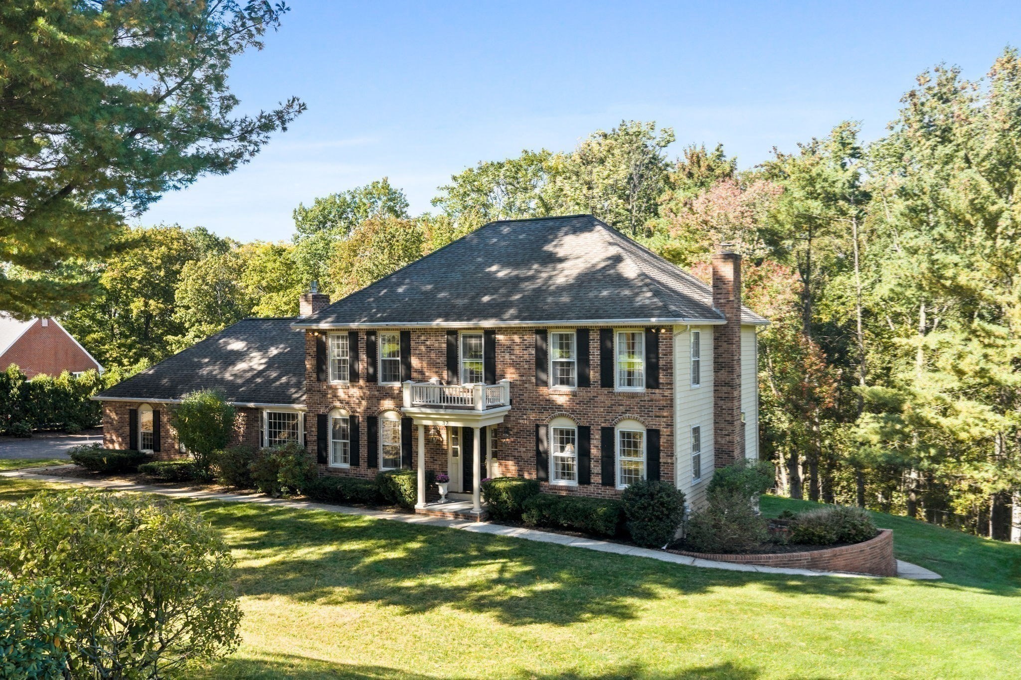 37 Smithshire Est