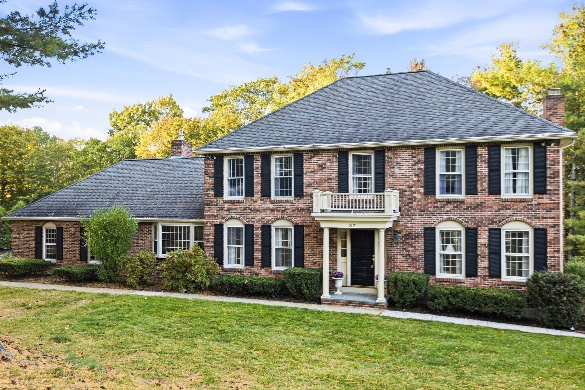 37 Smithshire Est