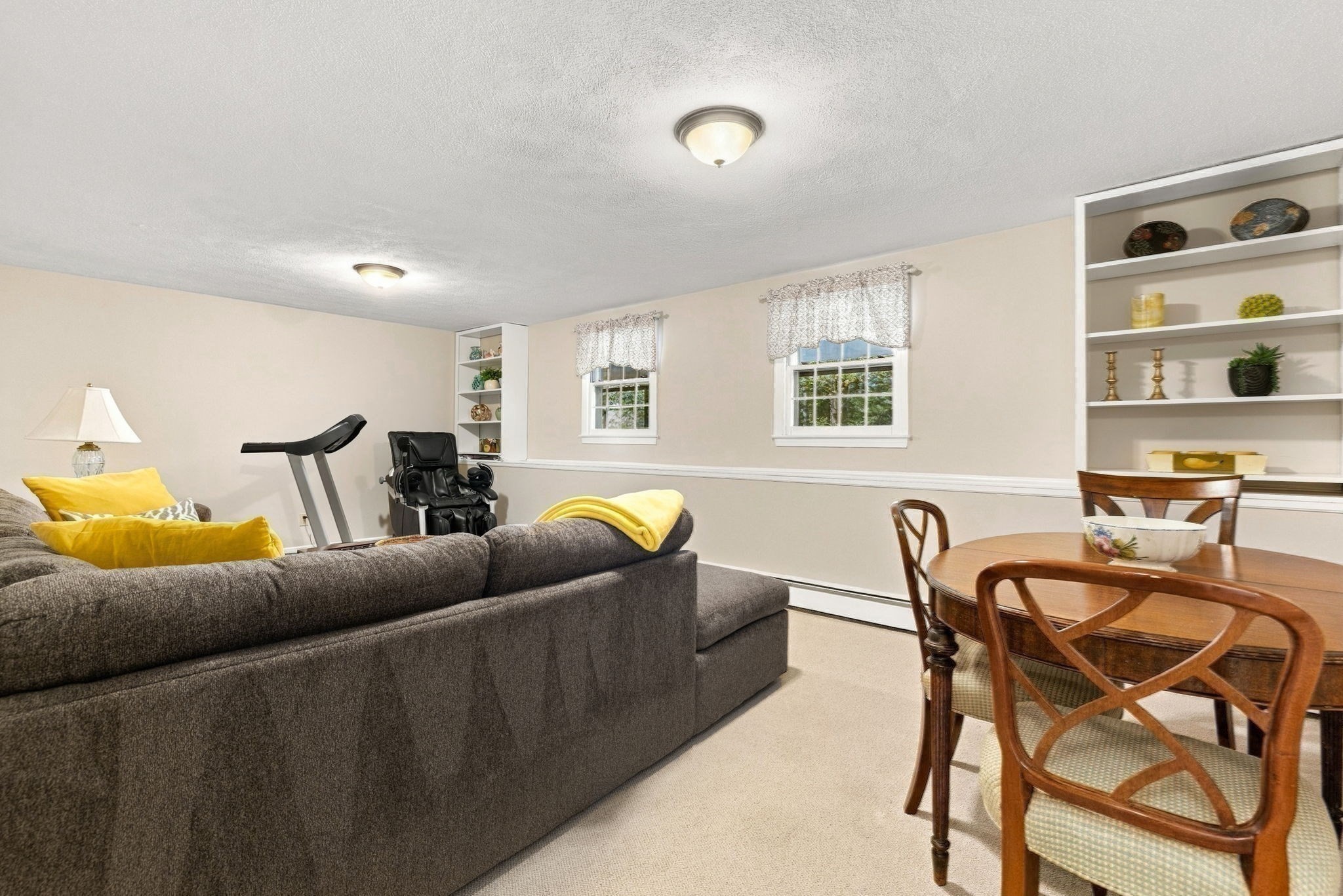 37 Smithshire Est