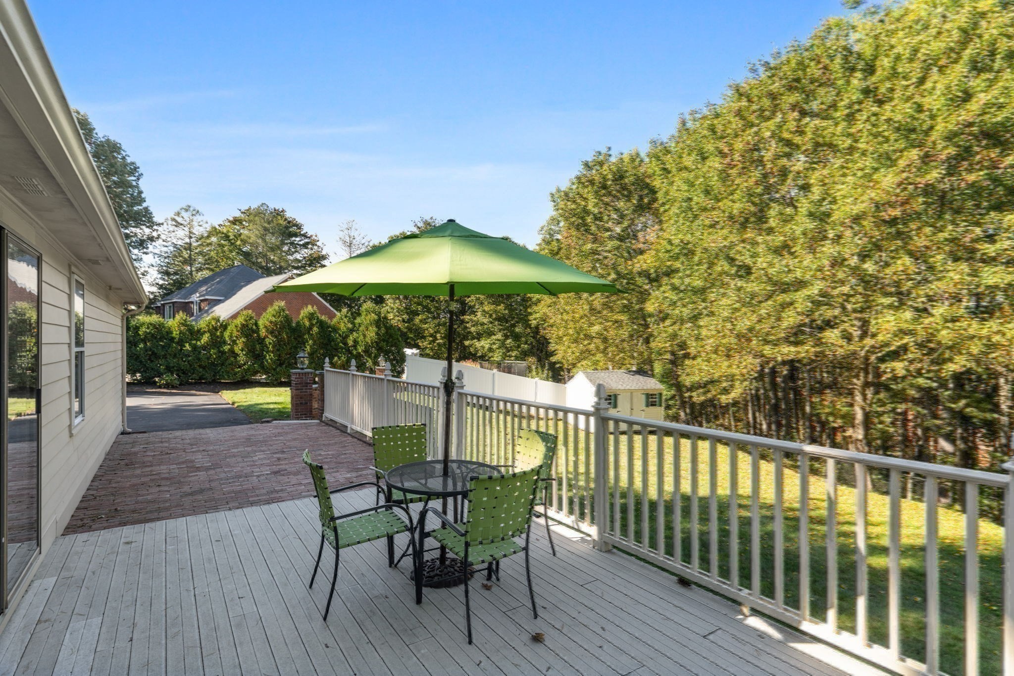 37 Smithshire Est