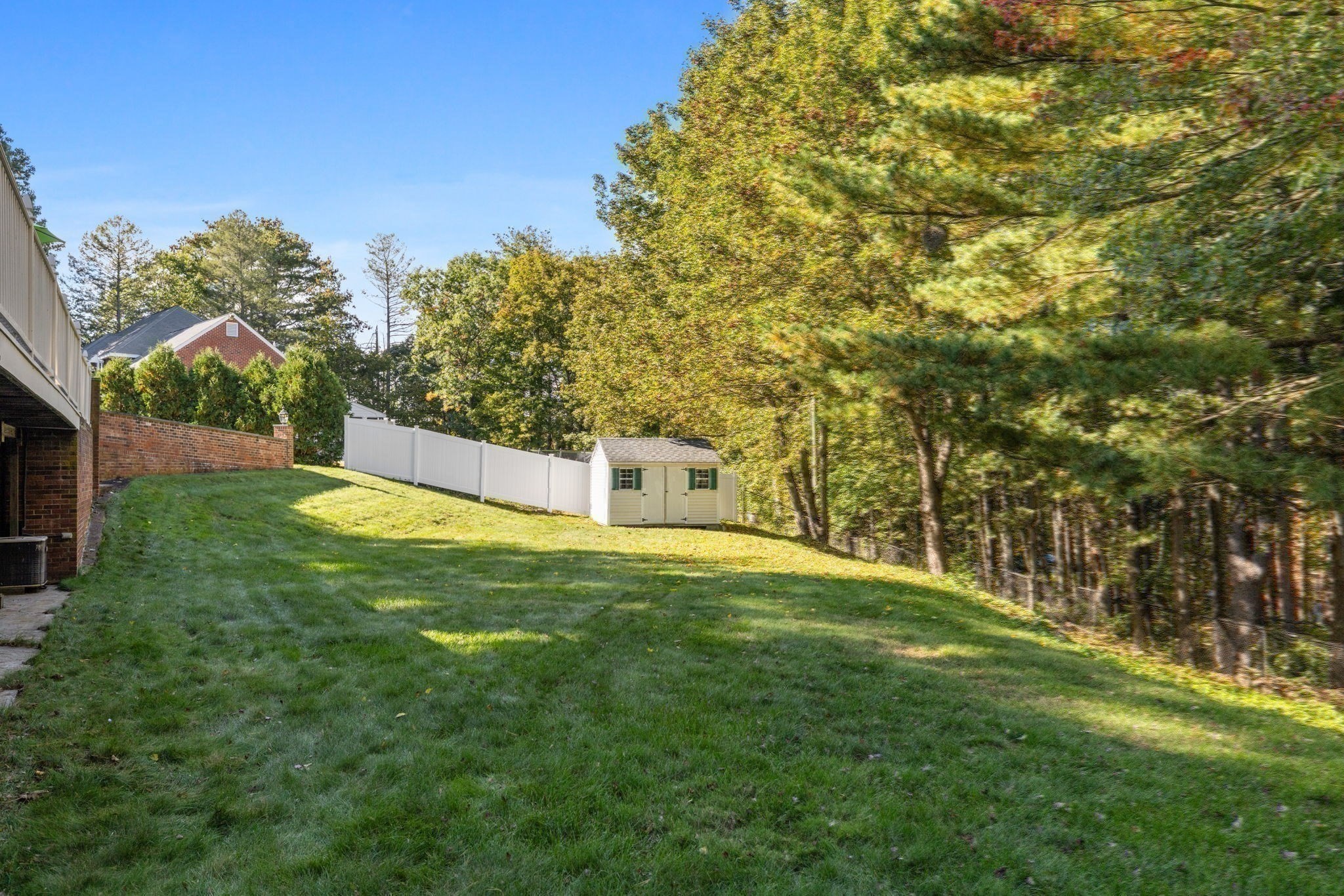 37 Smithshire Est