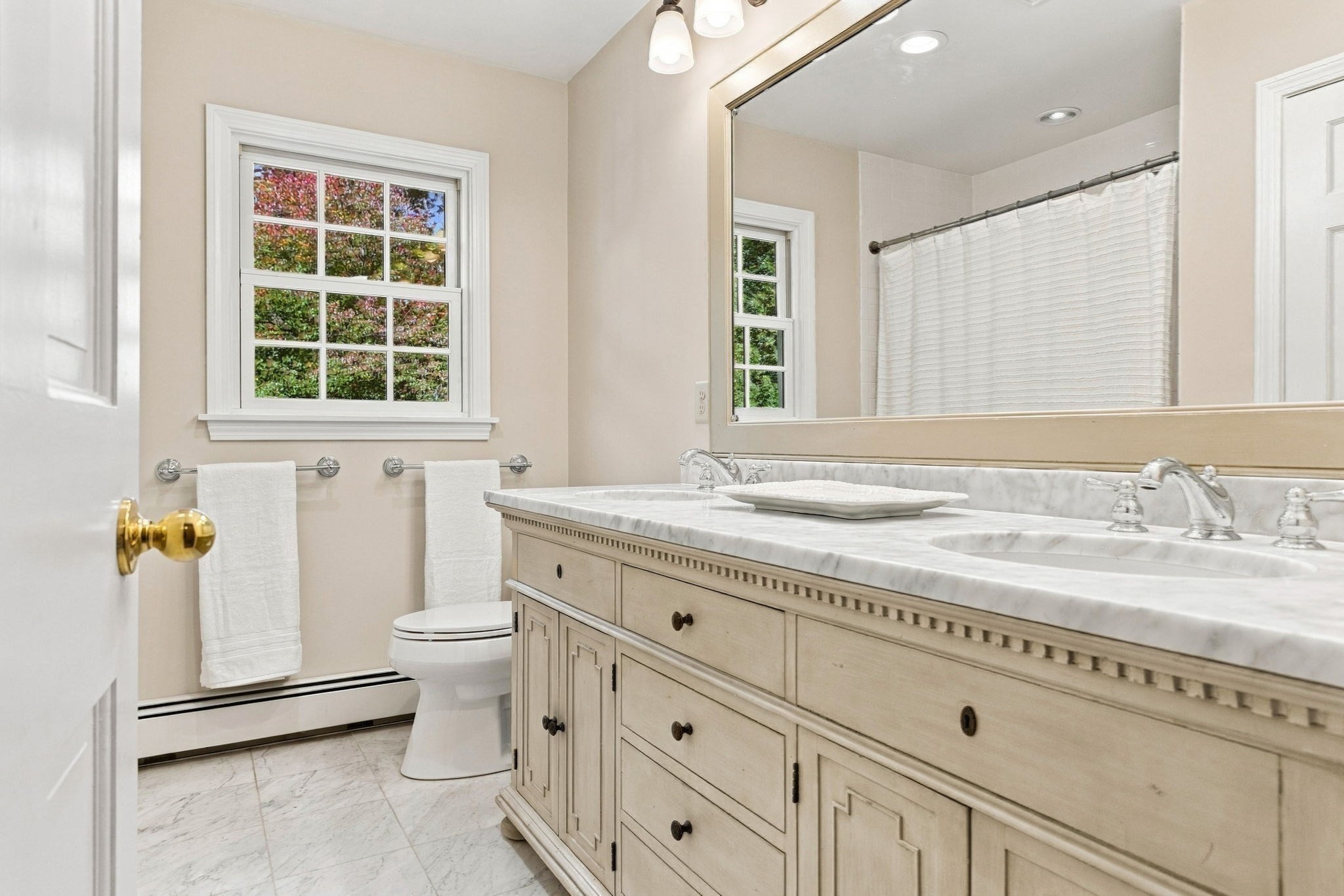 37 Smithshire Est