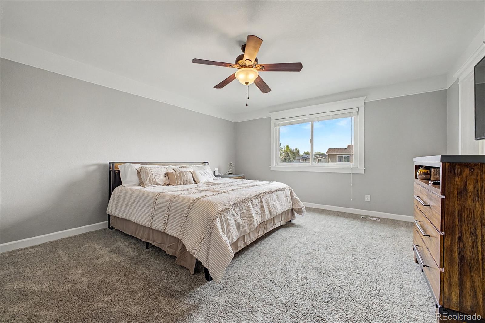 2035 E 125th Place