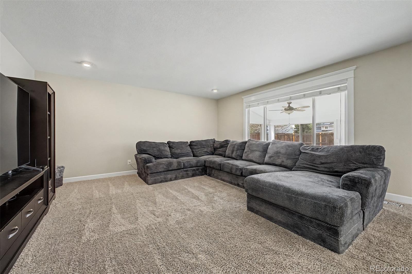 2035 E 125th Place