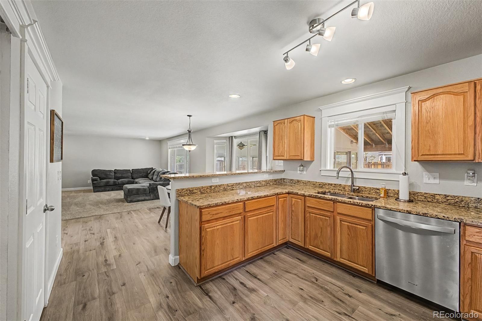 2035 E 125th Place
