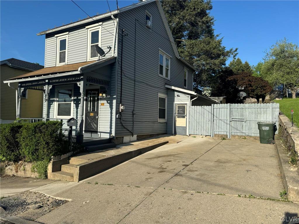805 Vernon Street