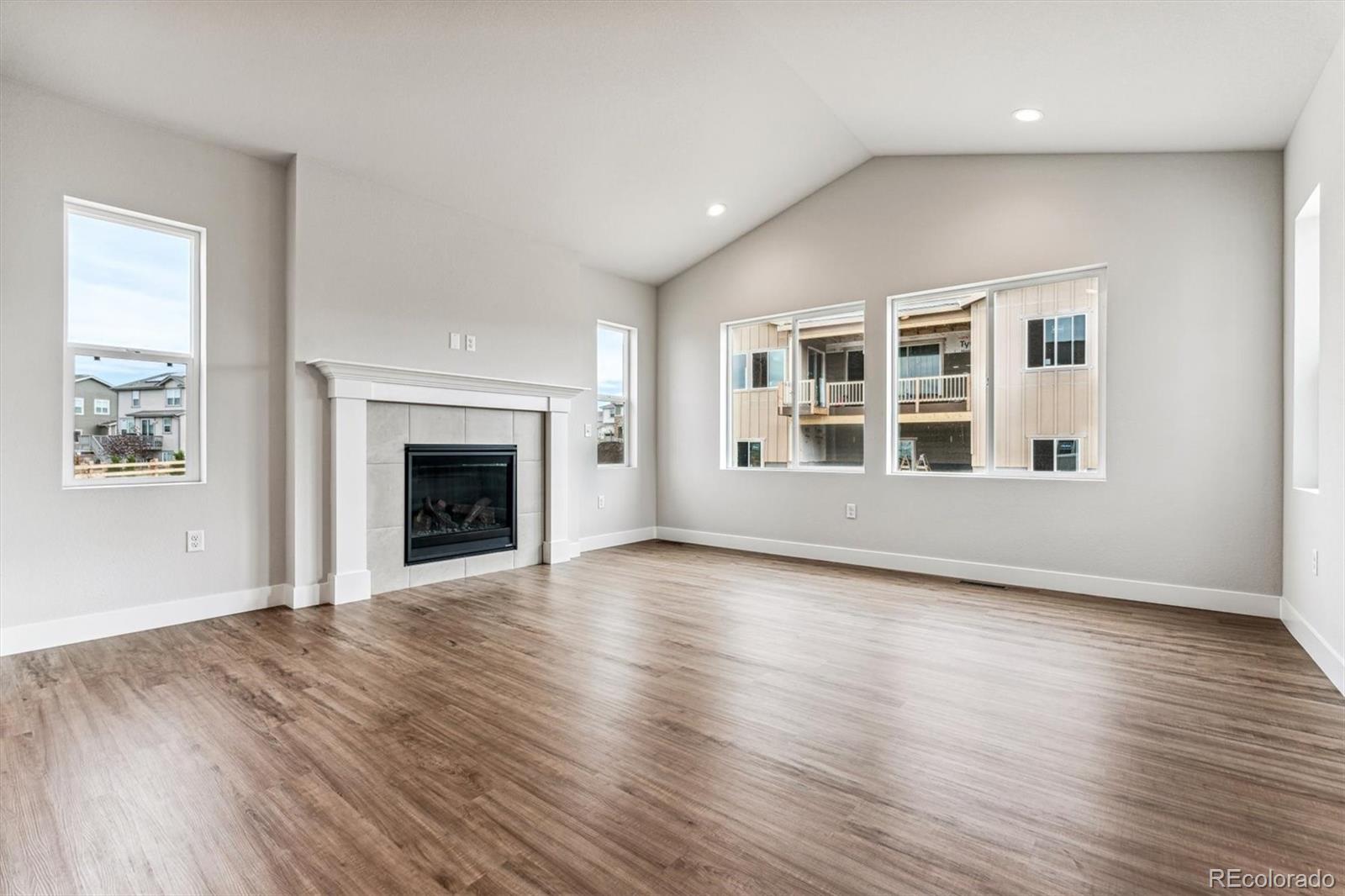 1846 Marlowe Circle W