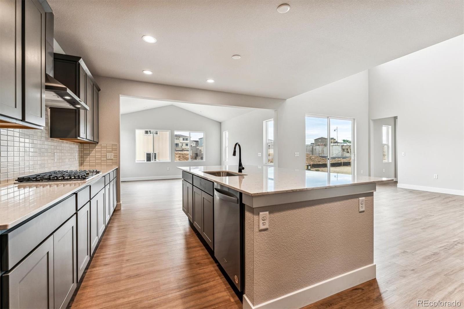 1846 Marlowe Circle W