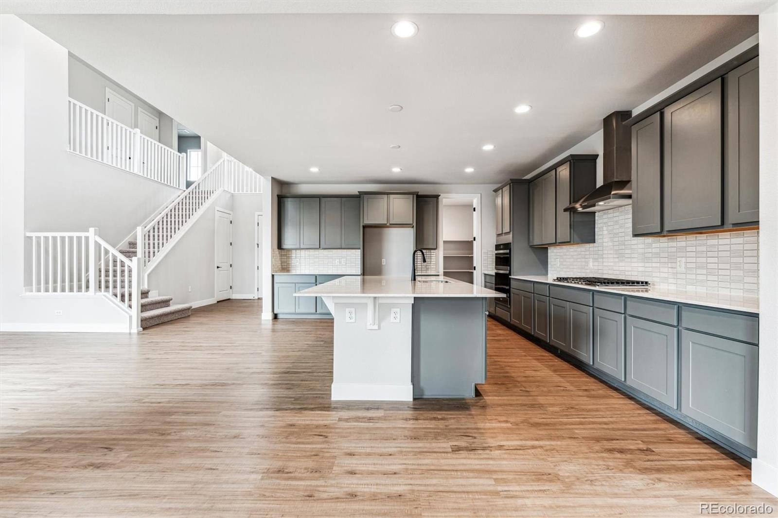 1846 Marlowe Circle W