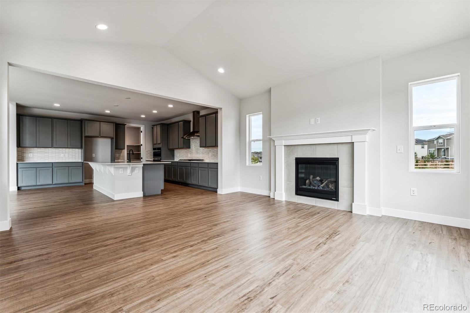 1846 Marlowe Circle W