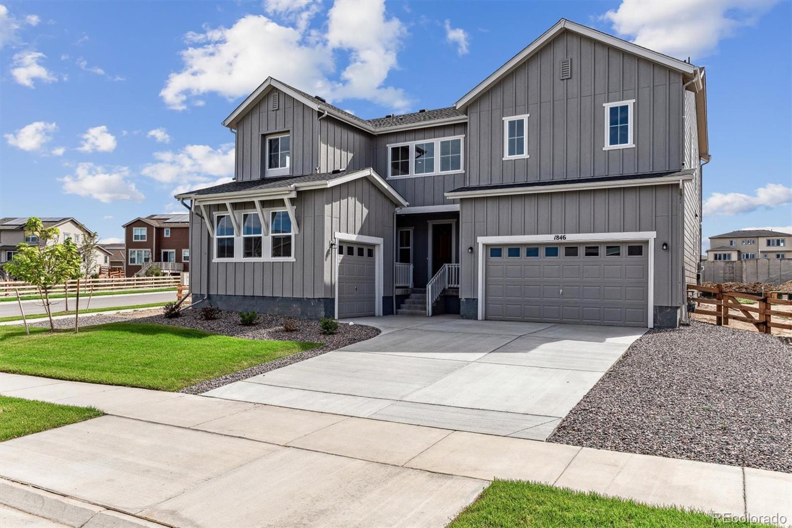 1846 Marlowe Circle W