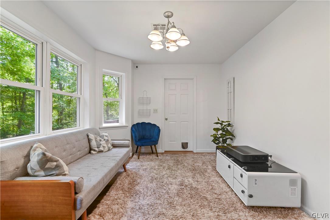 1006 Long Lake Road