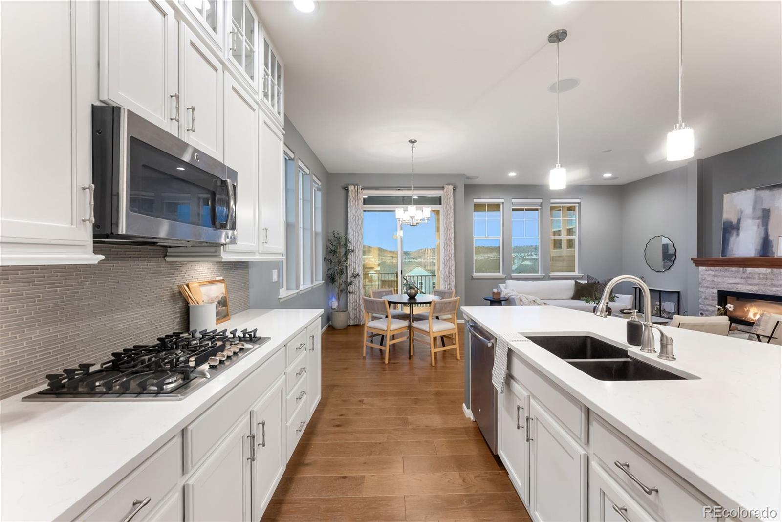 2351 Lassen Lane