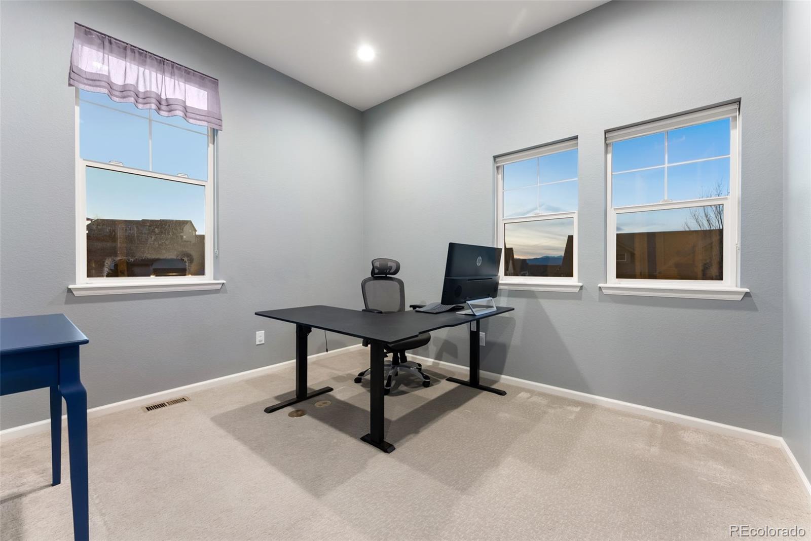2351 Lassen Lane