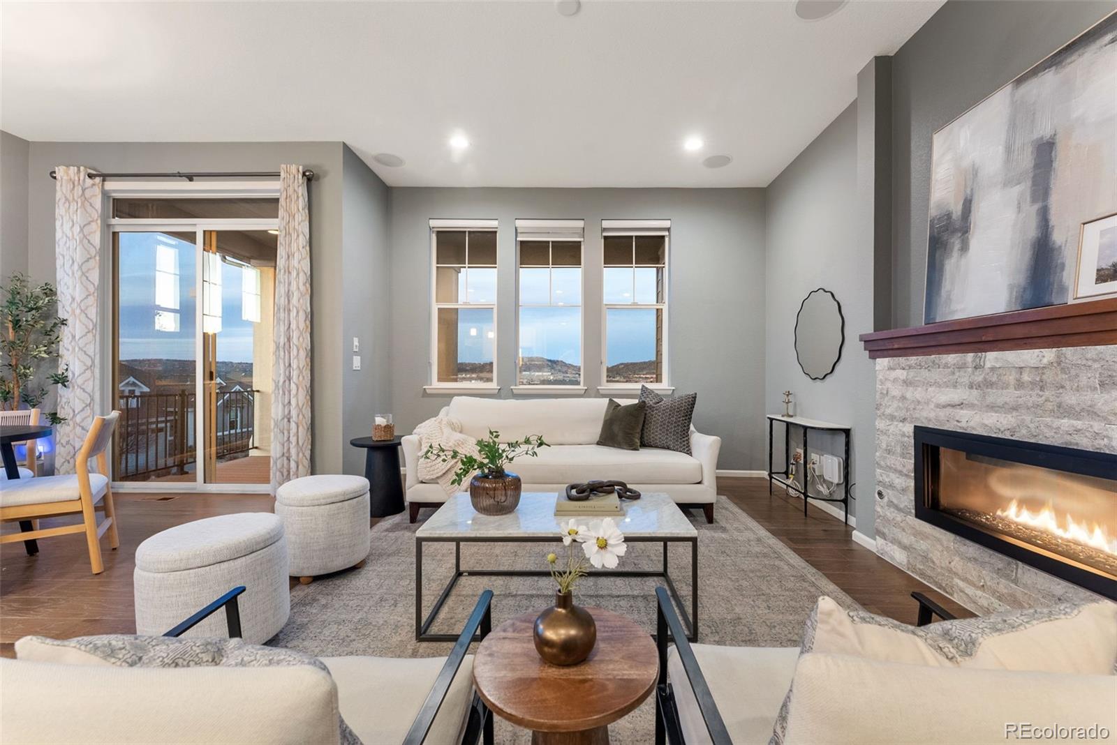 2351 Lassen Lane