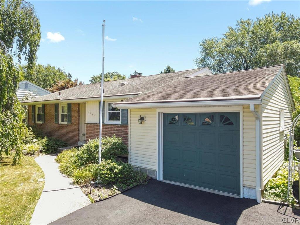 2764 West Fairview Street