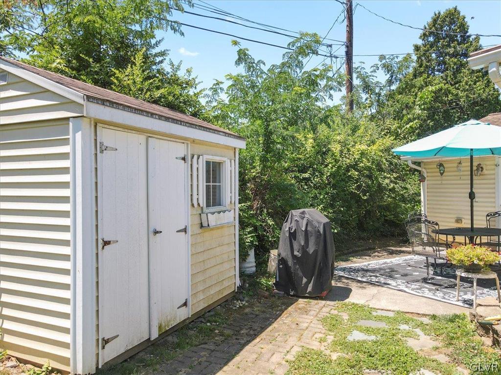 2764 West Fairview Street