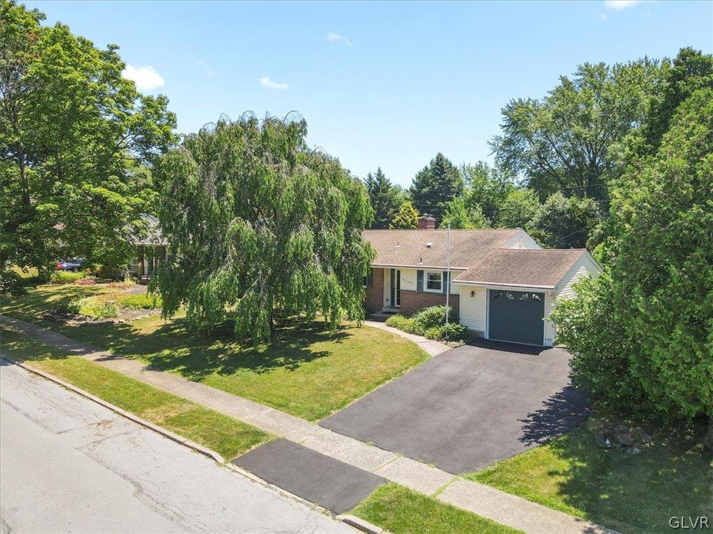 2764 West Fairview Street