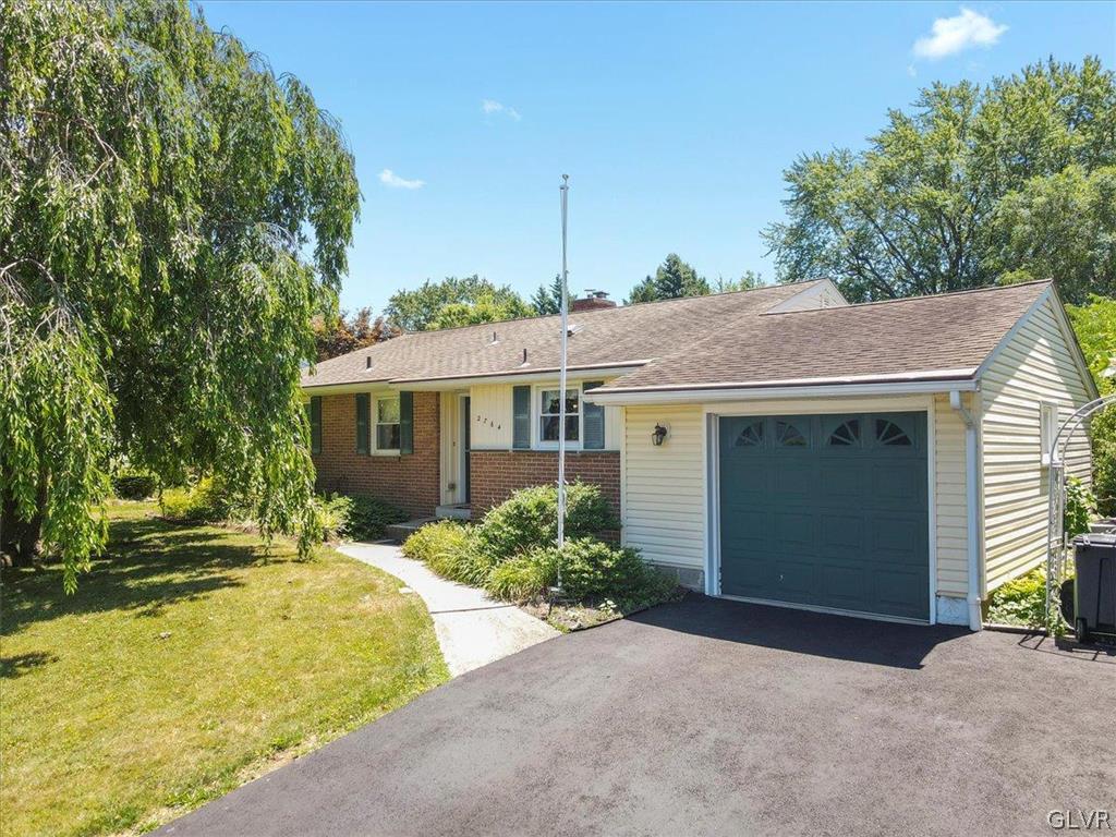 2764 West Fairview Street