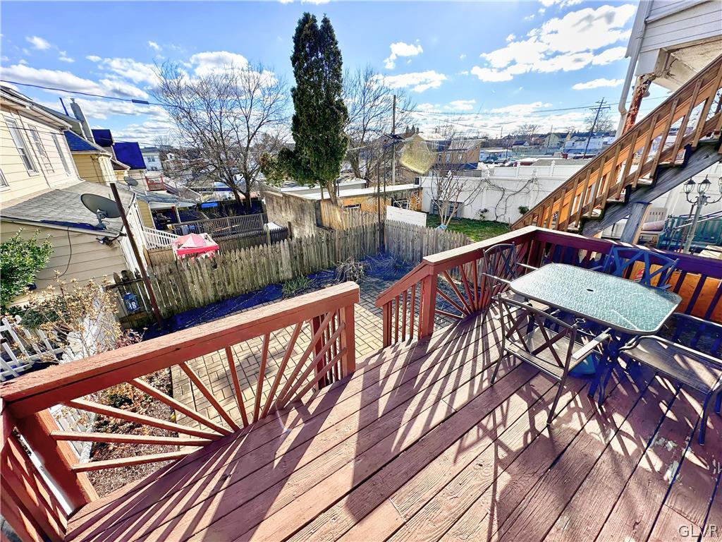 1504 Ferry Street